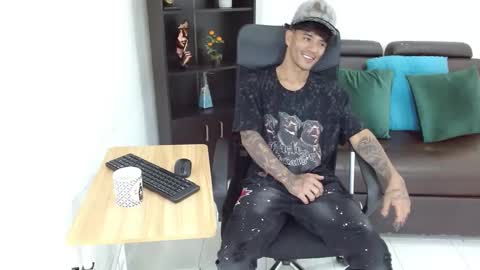 Snapshot of charlie_oconnor chatting on January 2025 03:23:01 AM Charlie oconnor online show from January 2025 03:23:01 AM