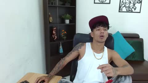 Snapshot of charlie_oconnor chatting on January 2025 03:12:02 AM Charlie oconnor online show from January 2025 03:12:02 AM