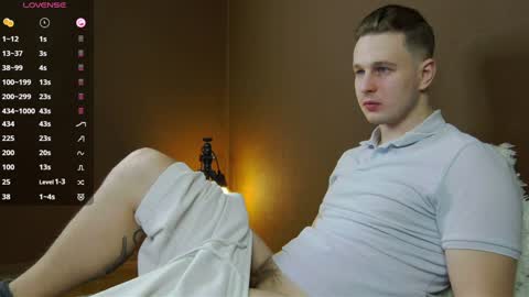 Snapshot of charlie_smiley chatting on December 2024 02:20:02 AM Charlie Smiley online show from December 2024 02:20:02 AM