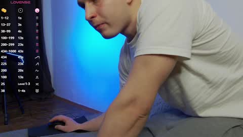 Snapshot of charlie_smiley chatting on January 2025 02:51:02 AM Charlie Smiley online show from January 2025 02:51:02 AM