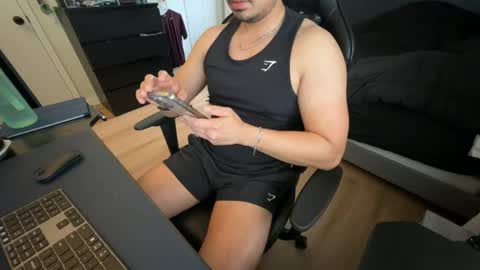 charliekkw online show from May 2026 06:26:02 PM