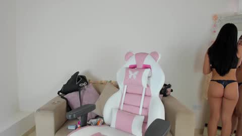    online show from January 2025 09:25:01 PM