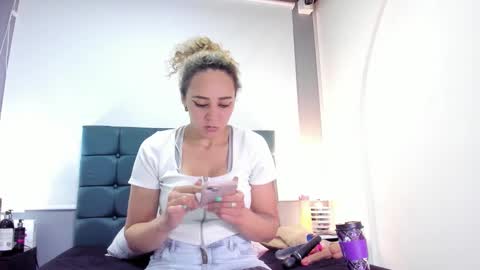 Charlott online show from October 2025 03:56:02 PM