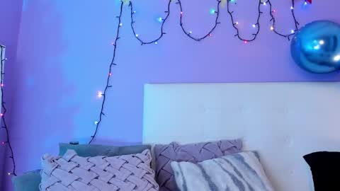 Snapshot of charlotte1117 chatting on December 2025 03:40:02 PM Char 3 online show from December 2025 03:40:02 PM