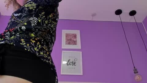 Snapshot of charlotte1117 chatting on February 2026 03:06:01 PM Char 3 online show from February 2026 03:06:01 PM