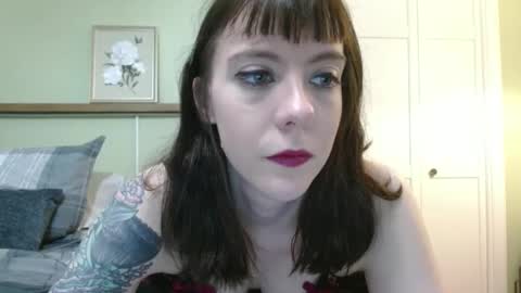 Charlotte online show from April 2026 04:48:01 AM