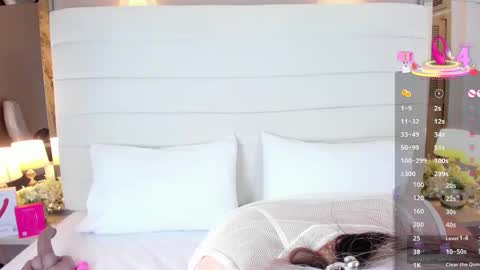 Charlotte online show from September 2025 11:43:01 AM