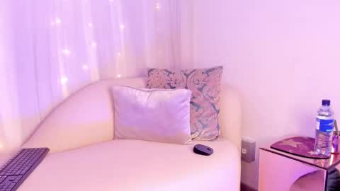   Charlotte  online show from February 2025 07:47:02 PM