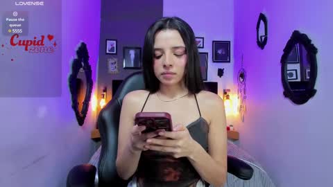 Snapshot of charlotte__benett chatting on February 2025 04:00:02 AM Charlotte online show from February 2025 04:00:02 AM