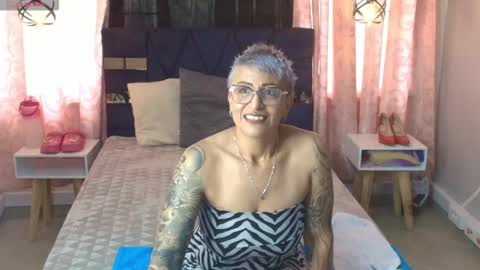 Snapshot of charlotte__gray chatting on December 2025 07:55:01 PM CHARLOTTE GRAY online show from December 2025 07:55:01 PM