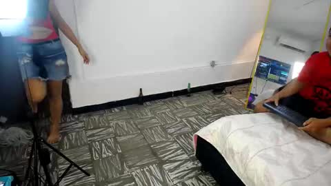 charlottte y dante online show from December 2025 04:21:01 AM