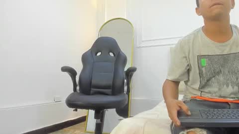 charlottte y dante online show from February 2026 04:38:02 AM