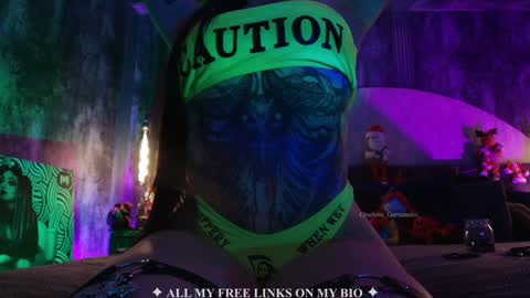 Charlotte online show from November 2025 04:29:02 PM