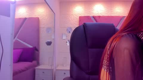 Charlotte Icee online show from December 2025 03:39:01 PM