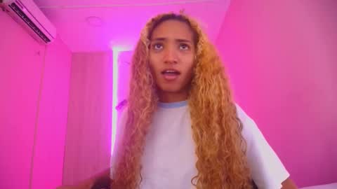 Snapshot of charlotte_love10 chatting on October 2025 11:39:02 AM CHARLOTTE online show from October 2025 11:39:02 AM