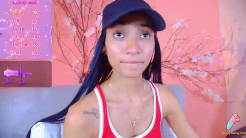 Snapshot of charlotte_love10 chatting on November 2025 09:06:01 PM CHARLOTTE online show from November 2025 09:06:01 PM