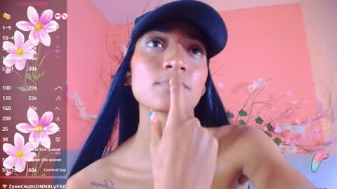 Snapshot of charlotte_love10 chatting on November 2025 11:38:01 PM CHARLOTTE online show from November 2025 11:38:01 PM