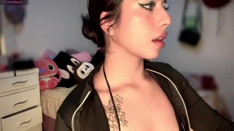 Snapshot of charlotte_queen20 chatting on November 2025 12:31:02 AM Charlotte online show from November 2025 12:31:02 AM