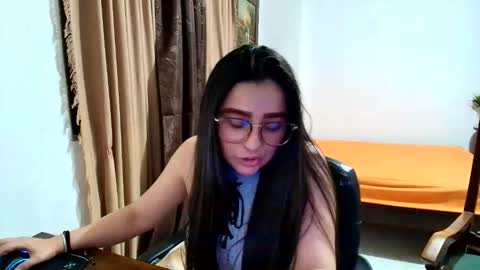 Snapshot of charlotte_richardson chatting on June 2026 03:04:02 AM charlotte_richardson online show from June 2026 03:04:02 AM