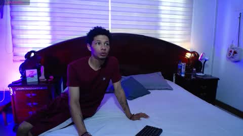 Charlotte   online show from November 2025 04:22:02 PM