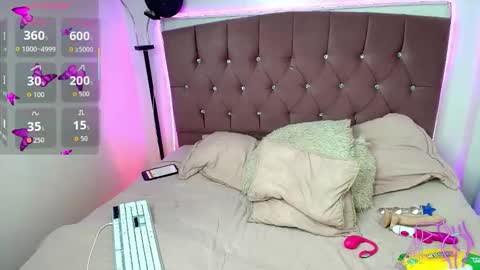 Snapshot of charlotte_walker1 chatting on November 2025 02:16:01 PM charlotte_walker1 online show from November 2025 02:16:01 PM