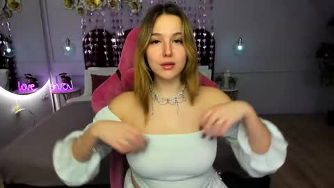 charlotteatwood online show from February 2026 03:19:01 PM