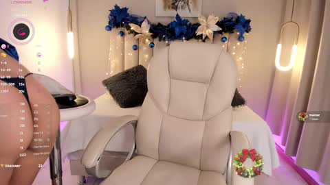 Charlotte online show from December 2024 01:05:02 PM