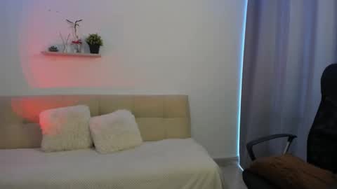 Charlotte online show from April 2026 06:49:02 PM