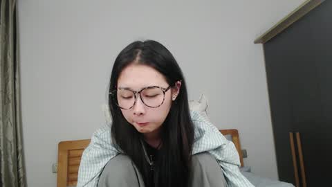 Snapshot of charlottelin chatting on December 2024 05:11:02 PM Charlotte online show from December 2024 05:11:02 PM