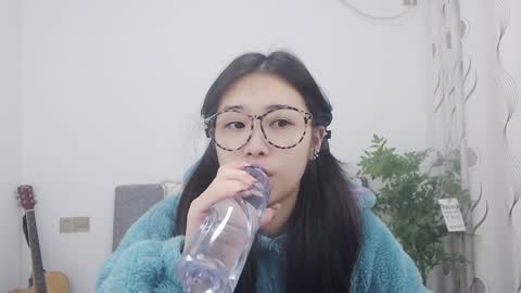 Snapshot of charlottelin chatting on January 2025 07:23:02 PM Charlotte online show from January 2025 07:23:02 PM