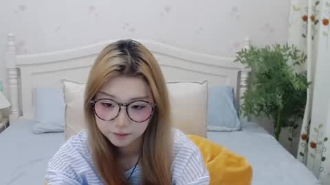 Snapshot of charlottelin chatting on September 2025 03:57:01 PM Charlotte online show from September 2025 03:57:01 PM