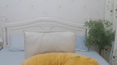 Snapshot of charlottelin chatting on September 2025 04:23:02 PM Charlotte online show from September 2025 04:23:02 PM