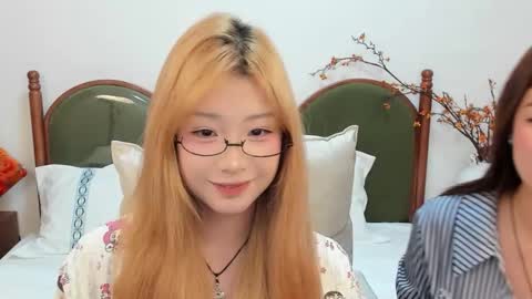 Snapshot of charlottelin chatting on November 2025 05:45:02 PM Charlotte online show from November 2025 05:45:02 PM