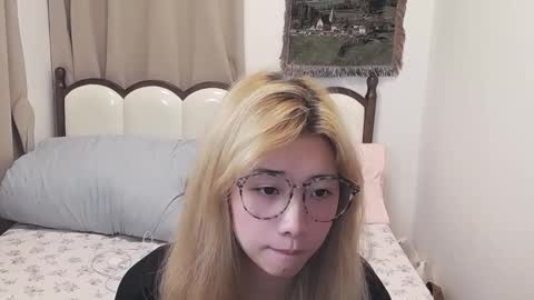 Snapshot of charlottelin chatting on November 2025 01:53:02 PM Charlotte online show from November 2025 01:53:02 PM