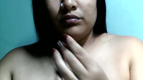 charlottequeen_21 online show from April 2026 03:53:01 PM