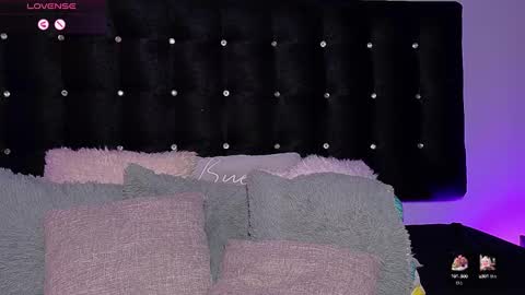 Snapshot of charlotterussel chatting on December 2024 11:48:01 PM charlotterussel online show from December 2024 11:48:01 PM