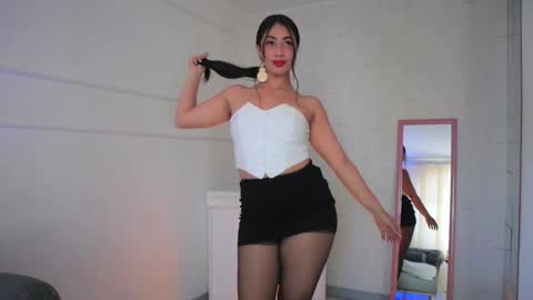 Snapshot of charlotterusso chatting on November 2025 12:51:01 PM Lauren Rus online show from November 2025 12:51:01 PM