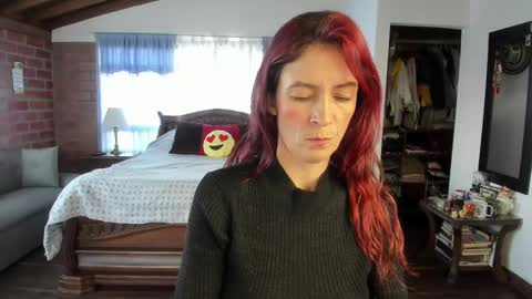 Snapshot of charlottewillson chatting on October 2025 09:37:01 PM Charlotte online show from October 2025 09:37:01 PM