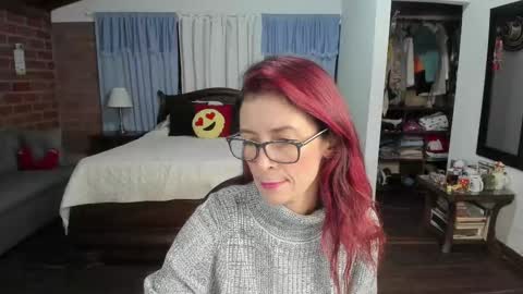 Snapshot of charlottewillson chatting on October 2025 11:27:02 PM Charlotte online show from October 2025 11:27:02 PM