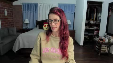 Snapshot of charlottewillson chatting on November 2025 01:06:01 AM Charlotte online show from November 2025 01:06:01 AM