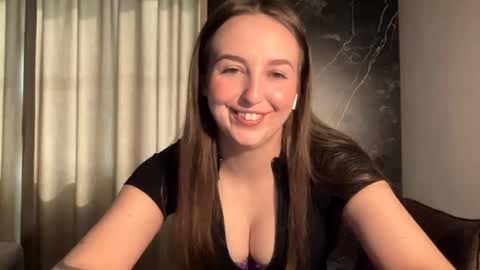 Snapshot of charlottexgold chatting on May 2026 02:11:01 PM CharlotteXGold online show from May 2026 02:11:01 PM