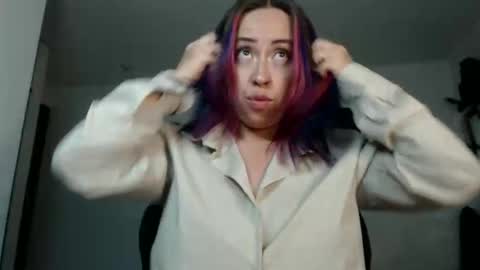 charlottezoe online show from March 2026 06:17:01 AM