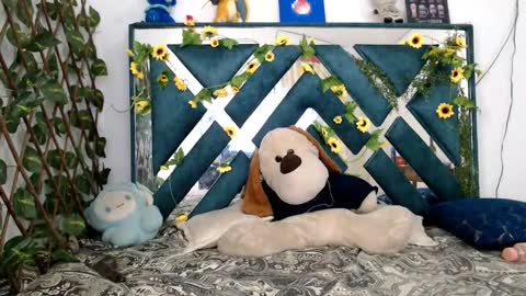 charly_evans60 online show from December 2025 03:26:02 AM