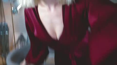 Michelle  online show from May 2026 03:01:02 AM