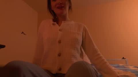 Snapshot of charmingkatie chatting on November 2025 03:40:01 PM katie online show from November 2025 03:40:01 PM