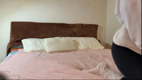 katie online show from December 2025 09:39:02 AM