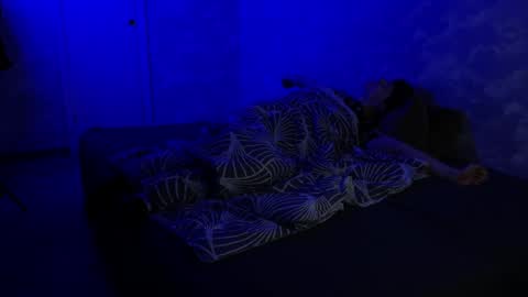 lynxy online show from December 2024 10:37:01 PM