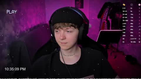 lynxy online show from December 2024 07:33:01 PM