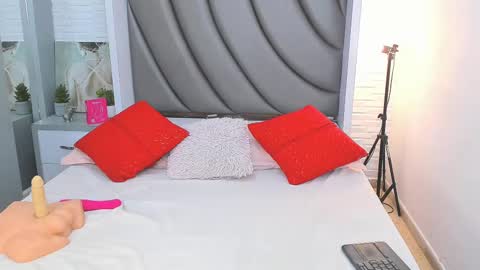 Snapshot of charonstom chatting on September 2025 01:38:02 PM Charon Stom online show from September 2025 01:38:02 PM