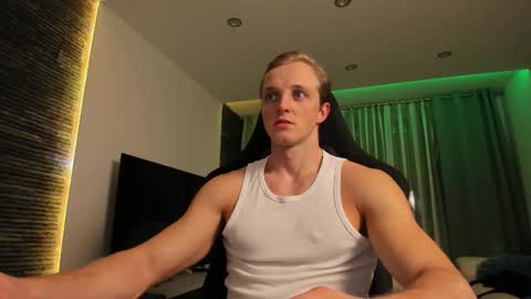 Chase Reed online show from November 2025 10:56:02 PM